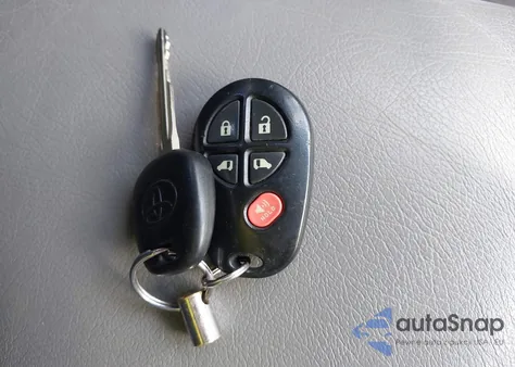 2010 Toyota Sienna Le from USA, damaged, VIN 5TDKK4CC1AS329370